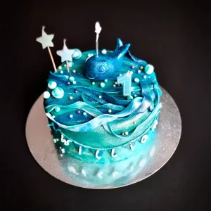 Babytorte "Ocean" - blauer Cake mit Wal Dekoration Cake Artist Online Shop